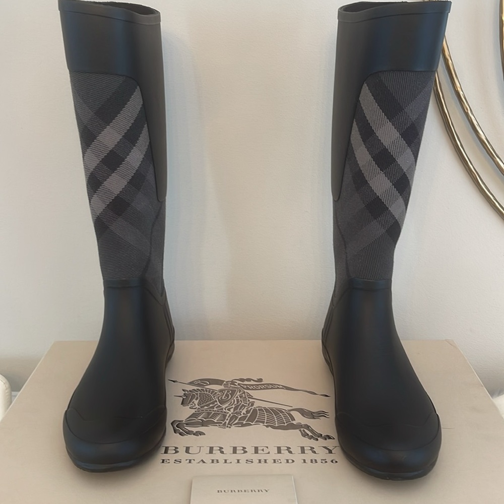 Burberry Rain Boots Signature House Check Black/Grey Size EU 39 US 8